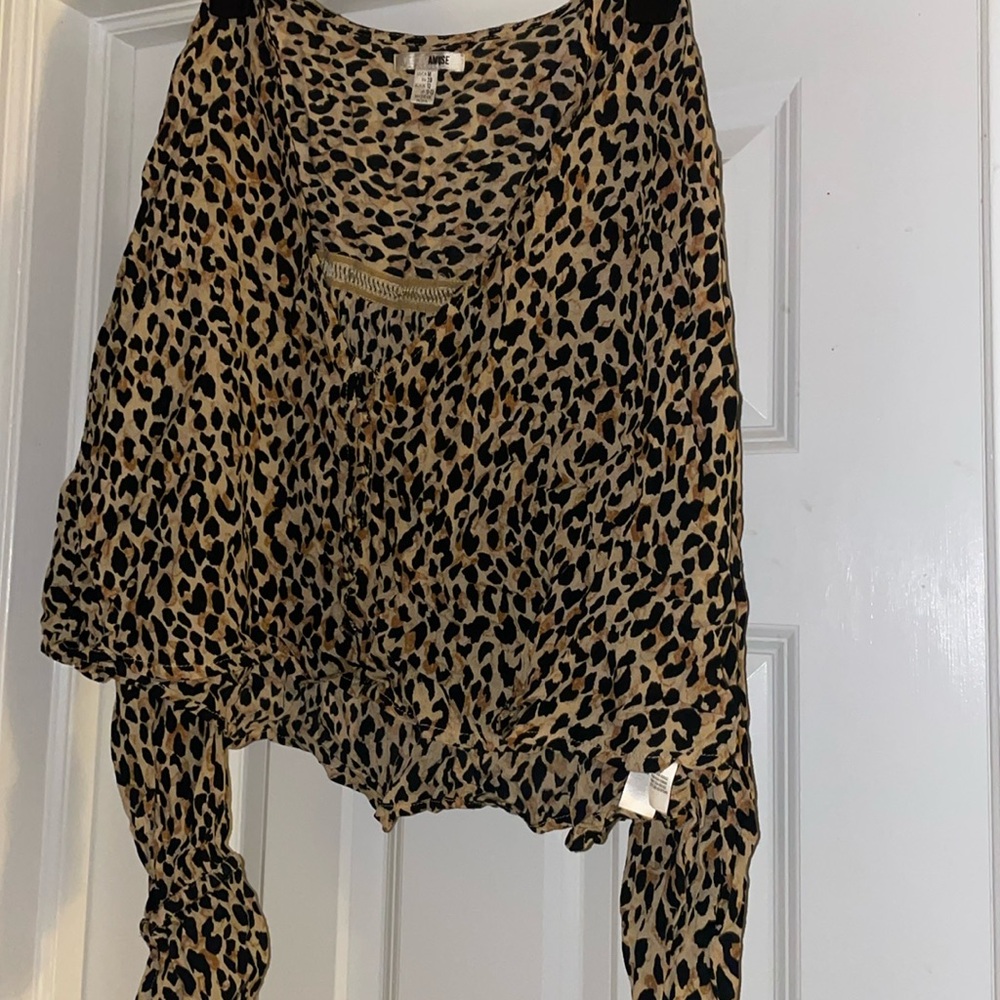 Amuse Society brand. Leopard print long sleeve crop top size M